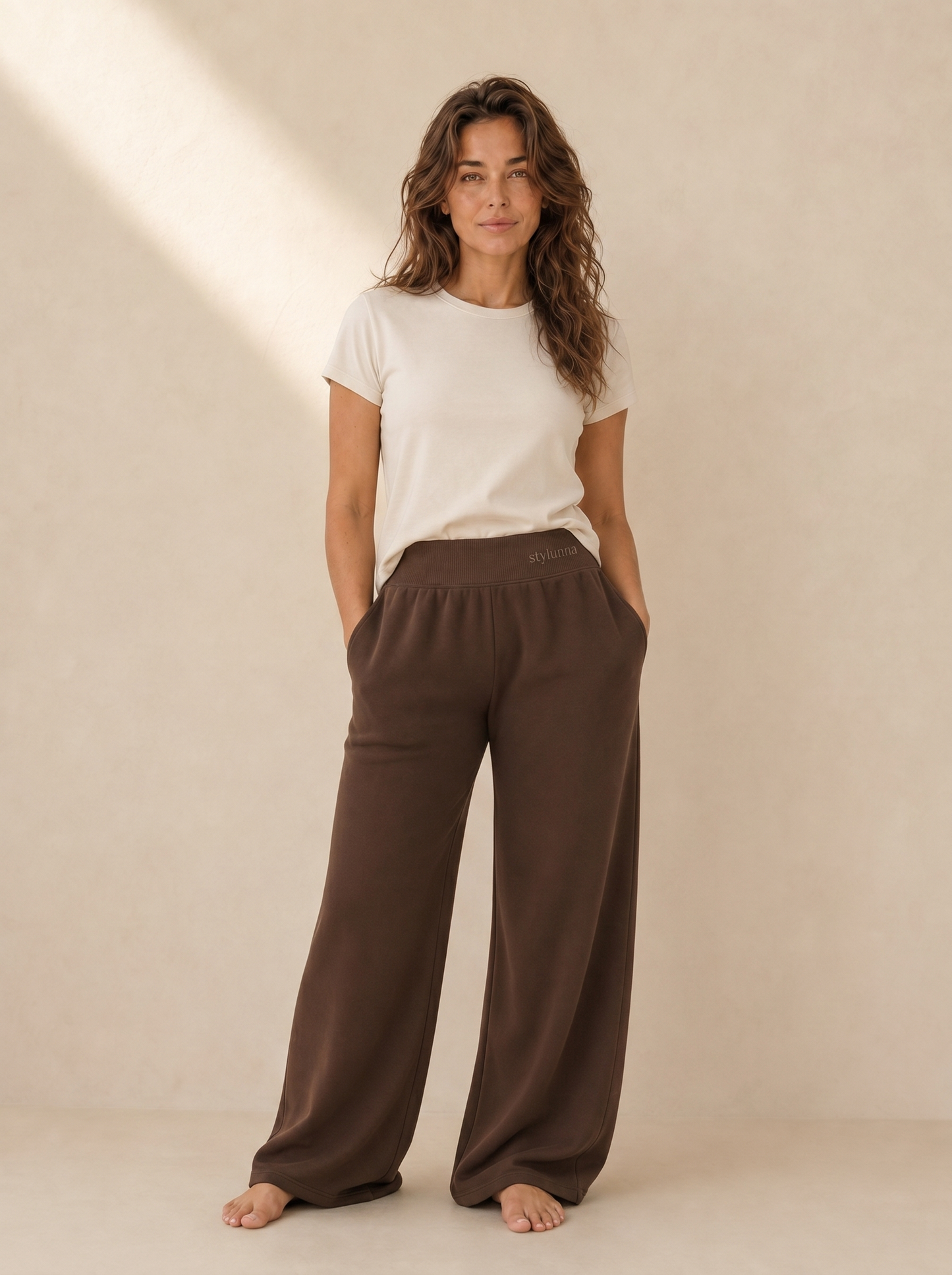 Wide-Leg Jogger