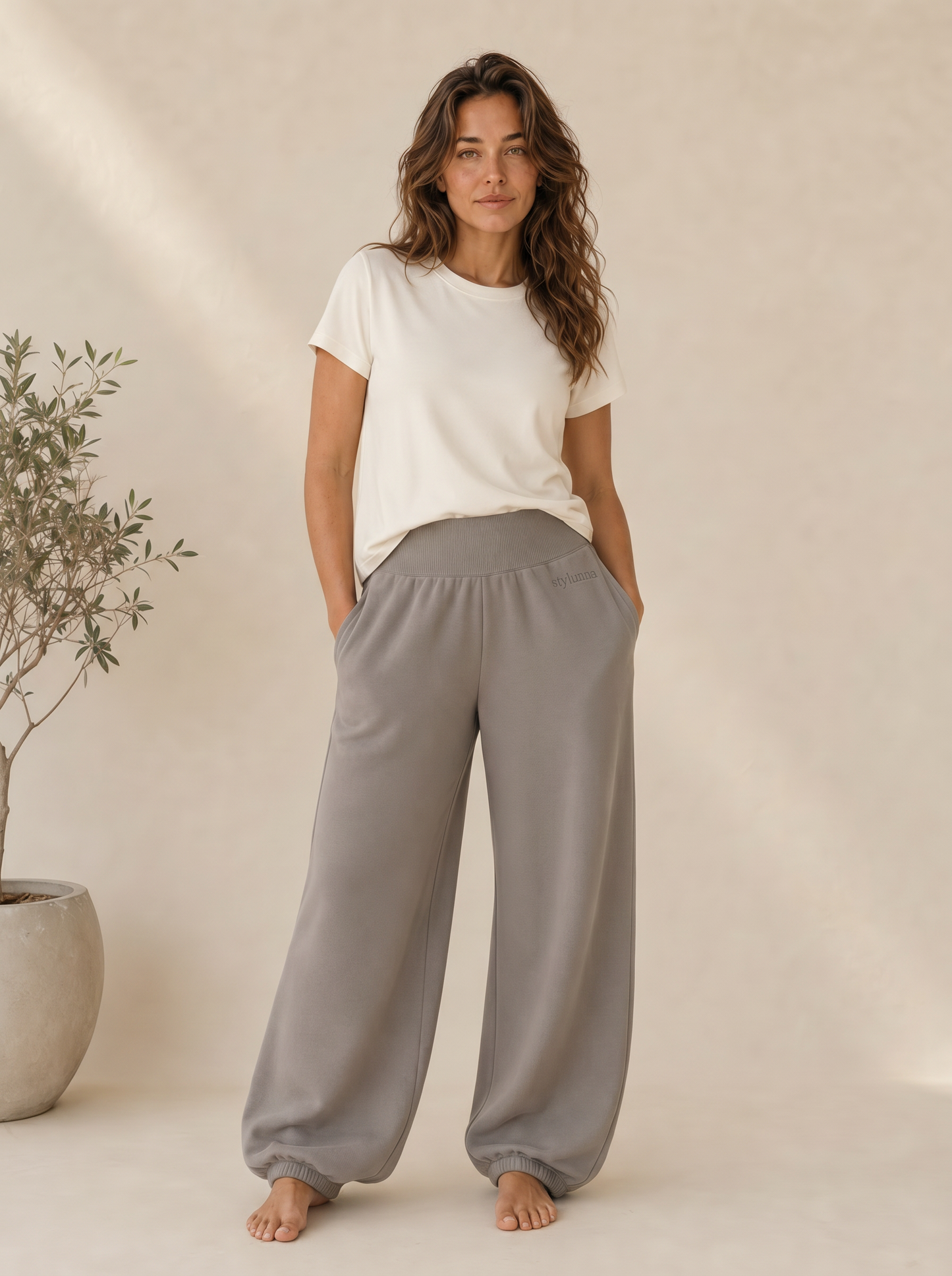 Wide-Leg Jogger